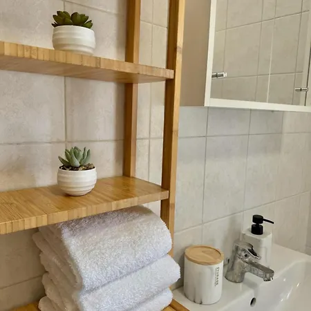 La Dimora Del Borgo - Policlinico Fiera Apartment